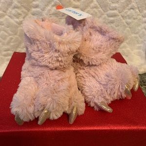 NWT/NIB Carters cute pink monster feet slippers, Nikki style.  Toddler size: 7/8